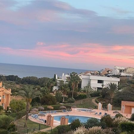 2 Bedroom Penthouse With A Private 360 Rooftop Terrace With Sea And Mountain Views Bahia de Casares Eksteriør billede
